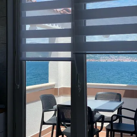 Seaview Rose 2 * Trogir