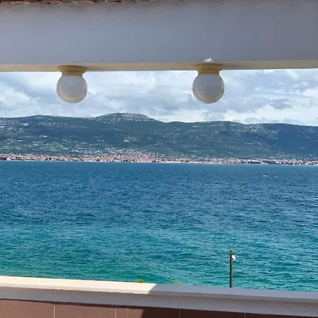 Appartement Seaview Rose 2 *