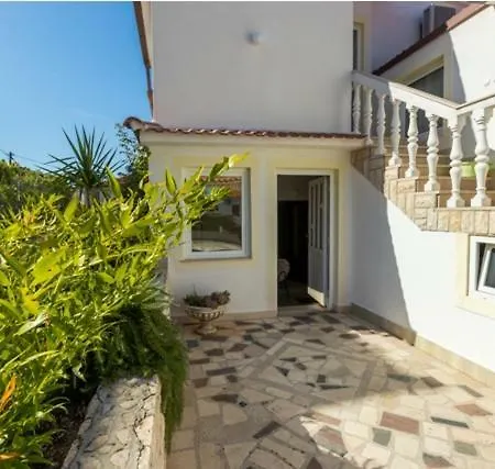 Appartement Seaview Rose 2 *